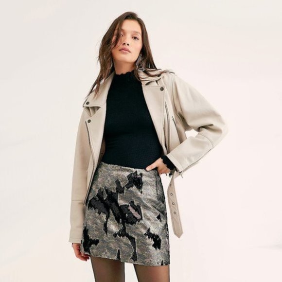 NWT Free People sequin camo print mini skirt, 0 - Picture 1 of 8
